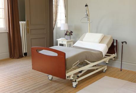 Lit médicalisé  électrique  a 3 fonctions Occasion